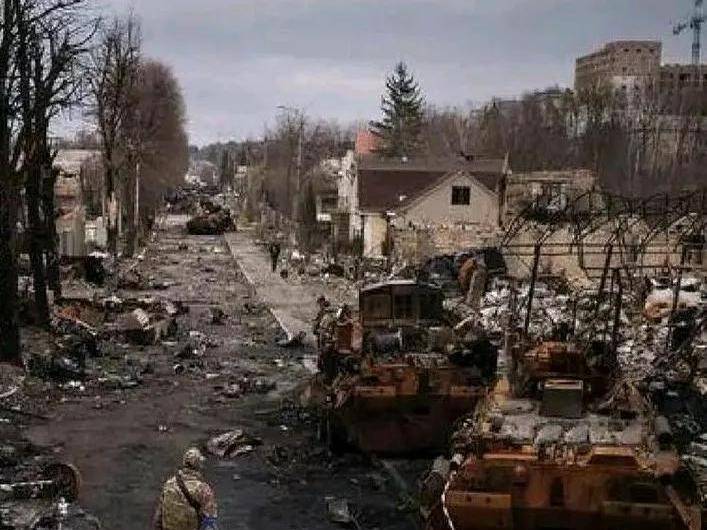 冲刺阶段社区盾焦点战，丹佛掘金防线松动，气氛紧张，团队化学反应显著