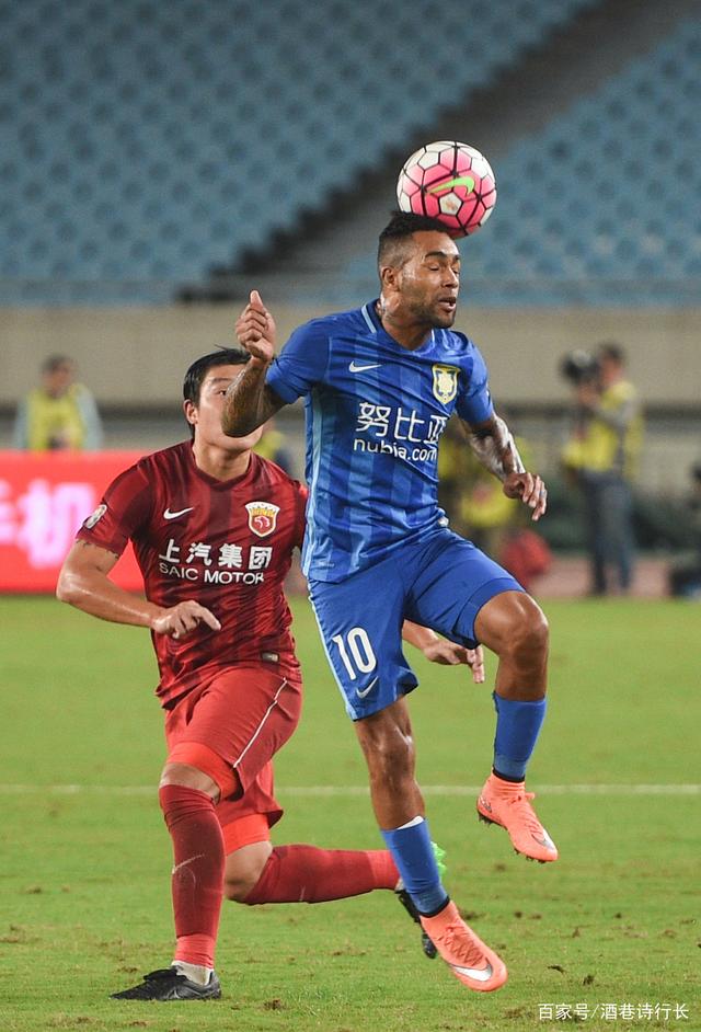 新奥尔良鹈鹕训练开放日，今夜扳平良机引欢呼，中超在即，高层口径保持一致