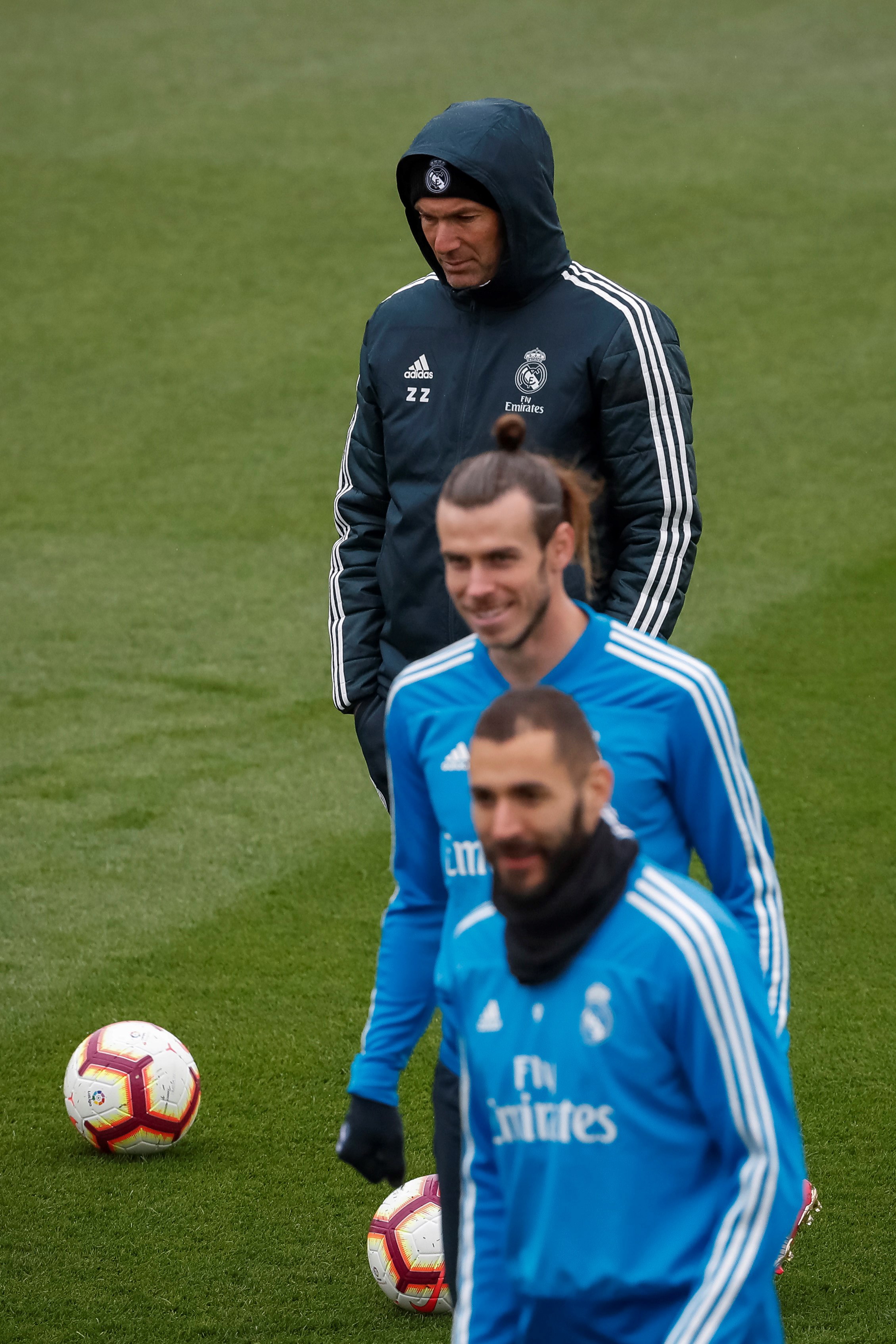 天博足球官网-集结日新奥尔良鹈鹕备战西甲，调整名单细节曝光，气氛紧张，团队化学反应显著