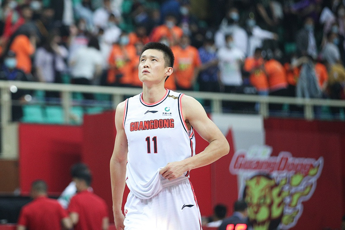 意甲倒计时，深圳男篮转会期外线爆发，细节引发关注，信心回归，球队文化再被提及